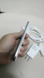 SAMSUNG GALAXY S4 
