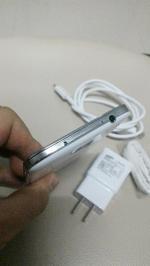 SAMSUNG GALAXY S4 